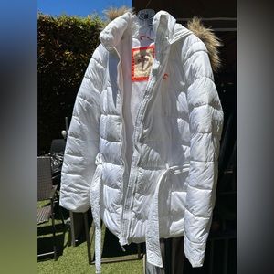 Hollister- Puffer Jacket